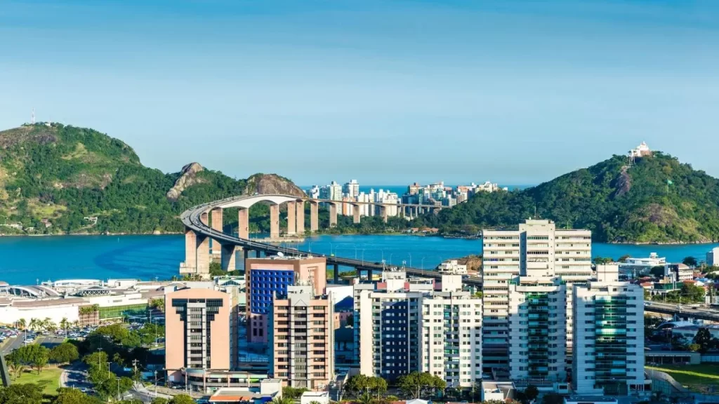 Vix Viagens: O Guia Completo para Descobrir os Destinos Mais Incríveis do Espírito Santo 1 Vix Viagens, turismo Espírito Santo, roteiros incríveis ES, Pedra Azul, Guarapari, Vitória ES, Vila Velha, praias secretas ES, viagem inesquecível, destinos imperdíveis, dicas Vix Viagens, roteiro Espírito Santo, viagem capixaba