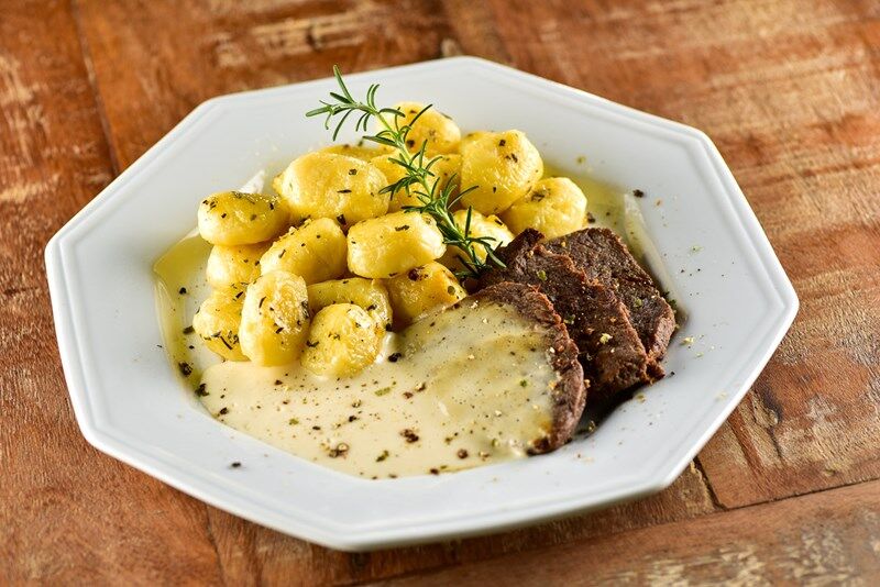 Santa Teresa: Um pedacinho da Itália no Brasil 6 Vinhos e Gastronomia: Sabores que Contam Histórias