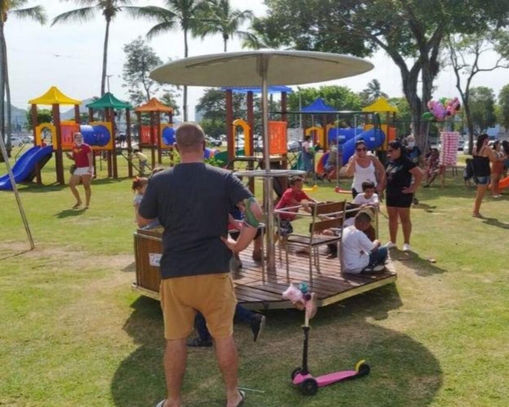 O que fazer em Vila Velha com crianças: Dicas para um passeio em família na cidade 3 Diversão garantida no Parque da Prainha, um dos locais recomendados no guia O que fazer em Vila Velha com crianças.