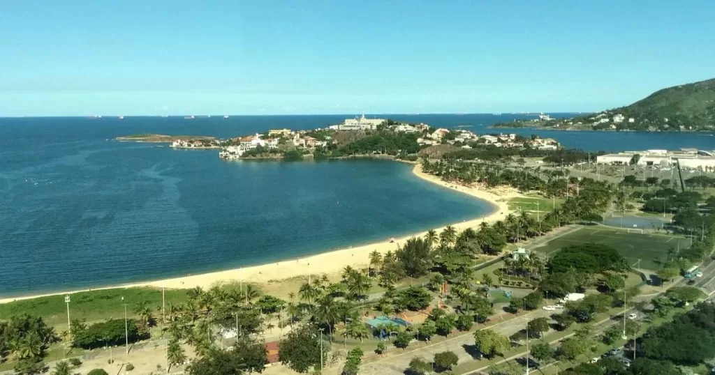 O que fazer em Vitória no final de semana: dicas para quem vem de fora 2 O que fazer em Vitória no final de semana: Panorâmica da Curva da Jurema e Praia do Canto em Vitória, ES