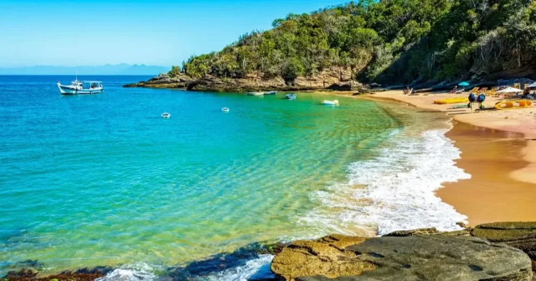 Praia de Buzios RJ A combinacao perfeita de natureza mar e areia