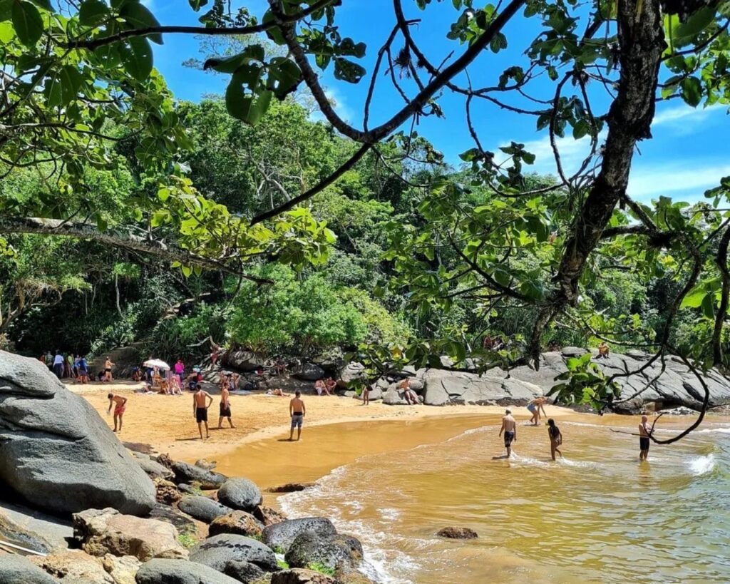 Guia Completo da Praia do Morcego em Guarapari: 7 Dicas Essenciais 2 Praia do Morcego Guarapari: seu guia completo para um paraíso escondido. Descubra como chegar, o que fazer e dicas valiosas. Planeje sua visita agora mesmo!