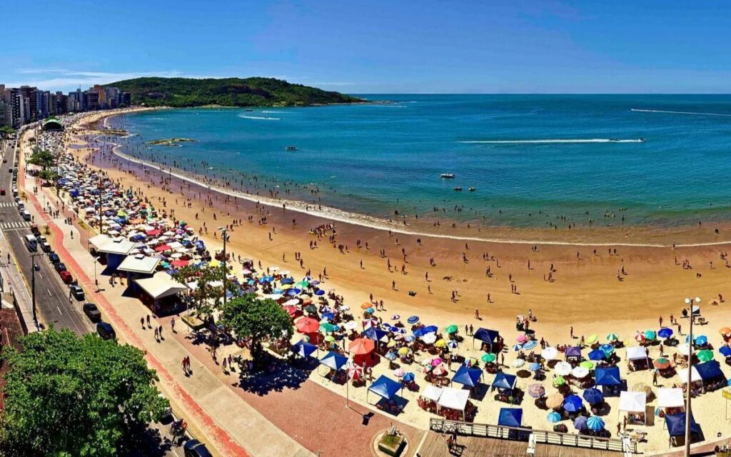 As Melhores Praias de Guarapari: Praia do Morro: O Melhor Destino de Férias em Guarapari
