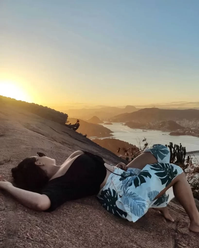 10 coisas para fazer no Morro do Moreno: guia completo para aproveitar ao máximo sua visita 11 Vista panoramica do Morro do Moreno com a Terceira Ponte e Vila Velha. 4