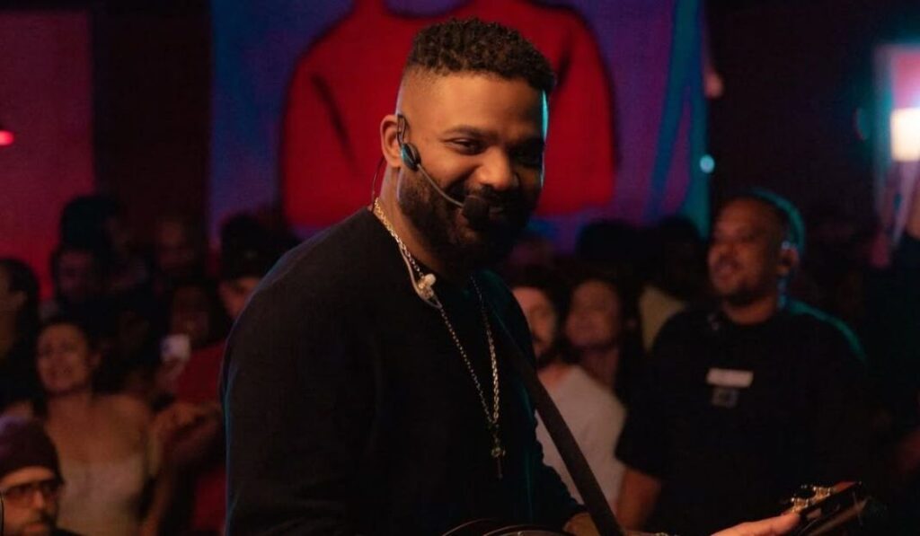 Arlindinho Cruz será atração principal na abertura da Festa de Aniversário de Guarapari 2025